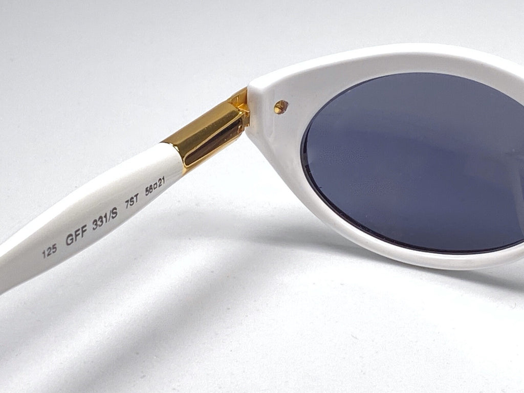 VINTAGE GIANFRANCO FERRE GFF 331 WHITE CAT EYE  MADE IN ITALY SUNGLASSES
