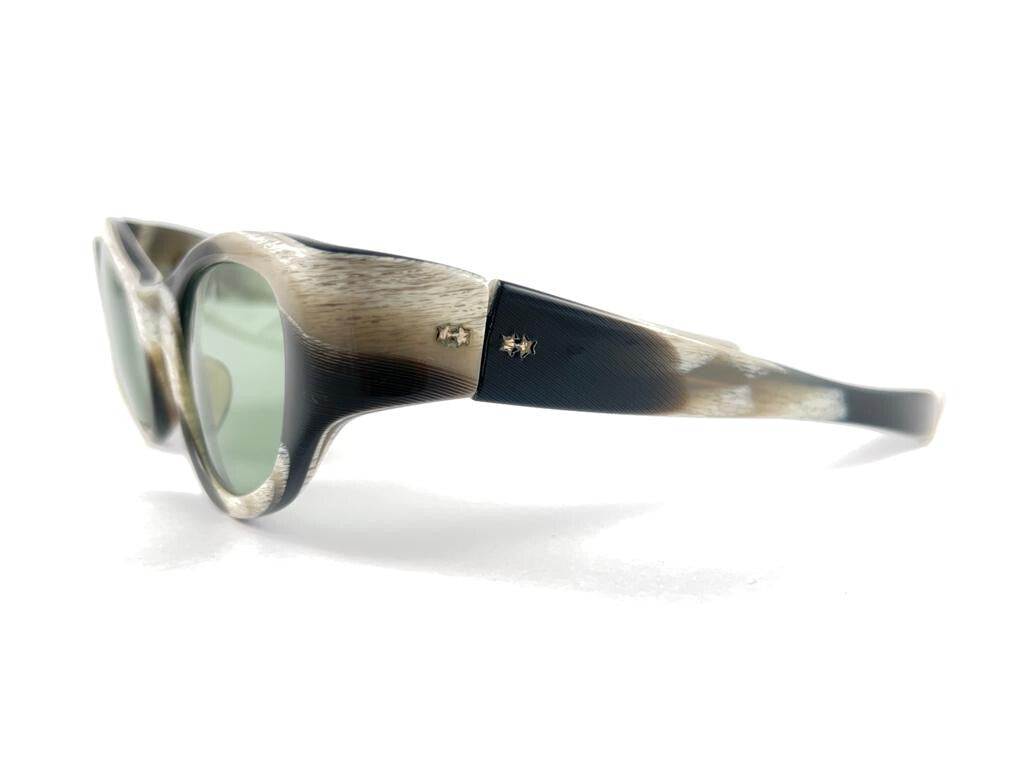 VINTAGE SUNTIMER VICTORY CAT EYE HORN LIKE FRAME  1970'S SUNGLASSES FRANCE