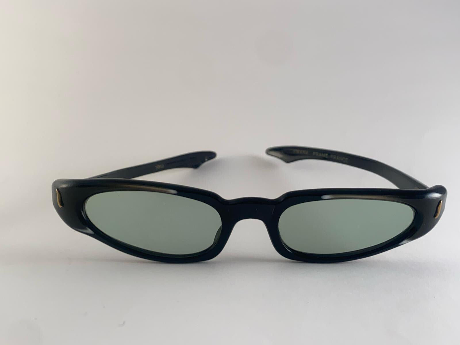 VINTAGE SWANK 1960'S CAT EYE BLACK SUNGLASSES MADE IN FRANCE