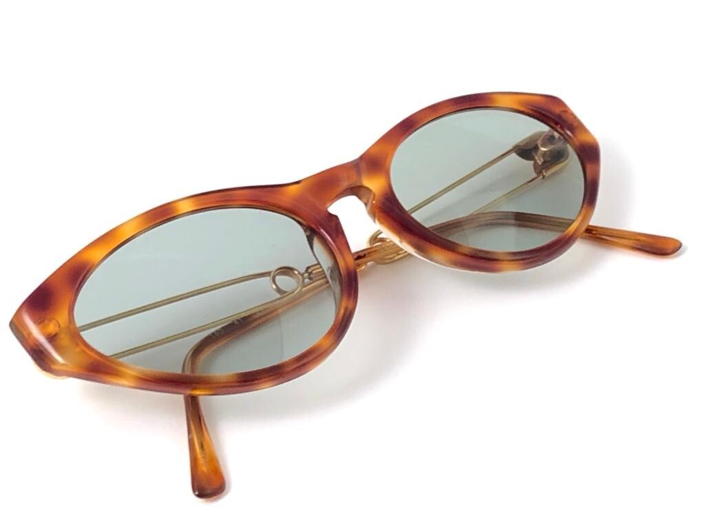 NEW VINTAGE MOSCHINO CAT EYE TORTOISE MEDIUM M03 CAT EYE SUNGLASSES ITALY