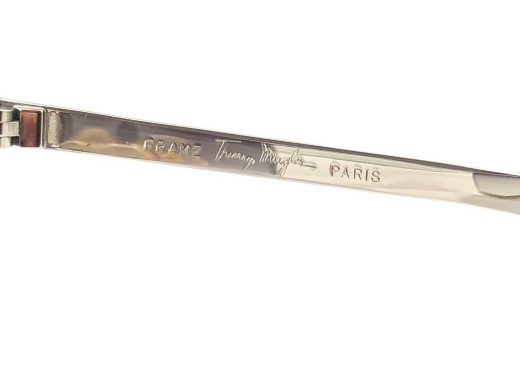 NEW VINTAGE THIERRY MUGLER GOLD CAT EYE 1980'S SUNGLASSES