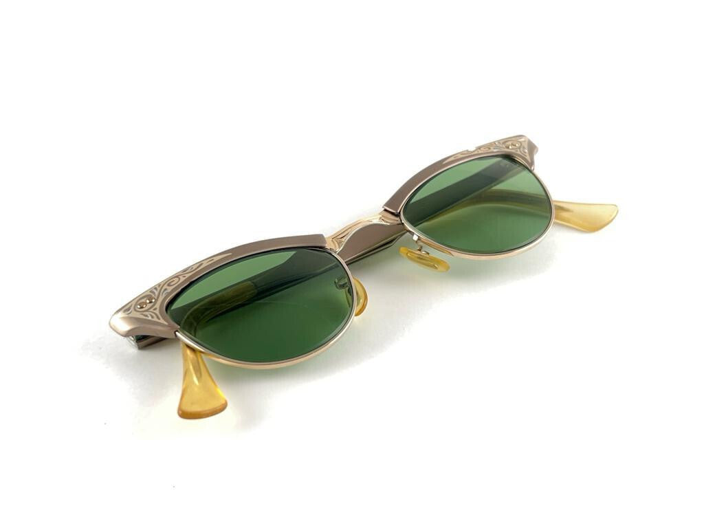 VINTAGE AMERICAN OPTICAL CAT EYE  MIDCENTURY SUNGLASSES 60'S USA MADE