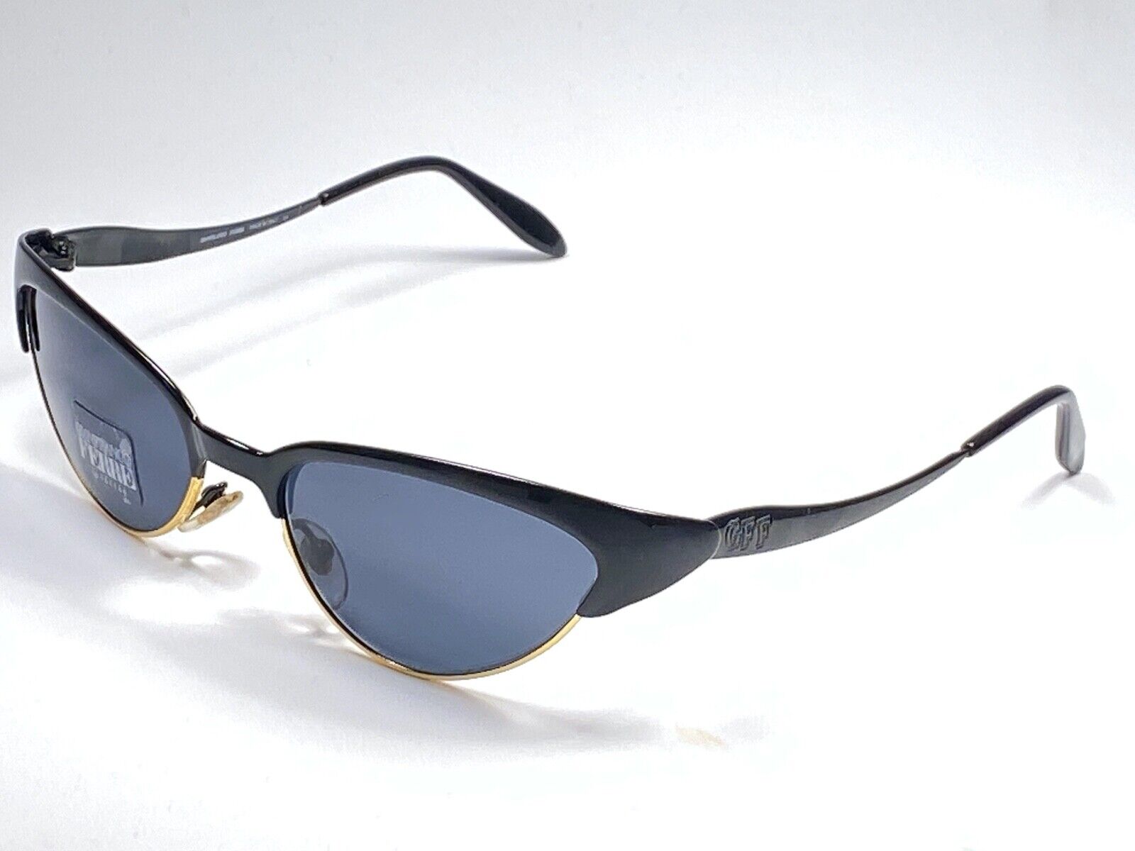 VINTAGE GIANFRANCO FERRE GFF 367S CAT EYE BLACK GOLD MADE IN ITALY SUNGLASSES