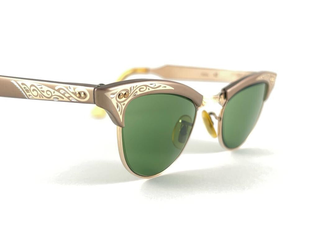 VINTAGE AMERICAN OPTICAL CAT EYE  MIDCENTURY SUNGLASSES 60'S USA MADE