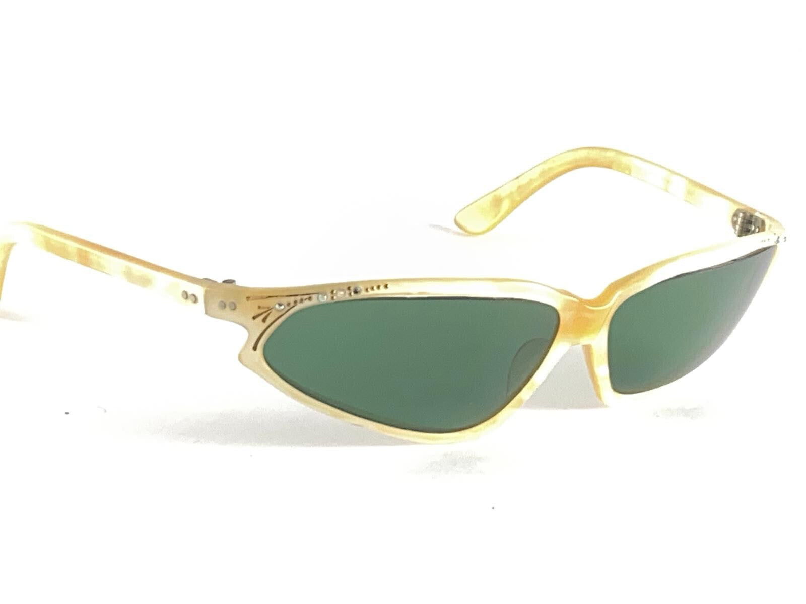 VINTAGE MIDCENTURY CAT EYE RHINESTONES SUNGLASSES 1950 MADE IN FRANCE