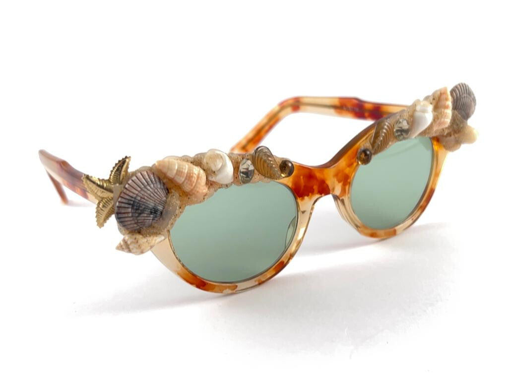 VINTAGE JEAN LONVERT FOR KEMS CAT EYE STYLE  SHELL EMBELLISHED 1980'S SUNGLASSES