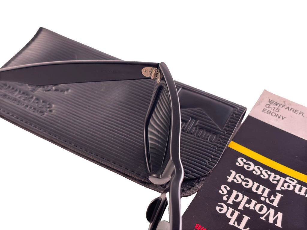 VINTAGE RAY BAN THE WAYFARER MARLBORO EDITION G15 LENS USA 1991 SUNGLASSES