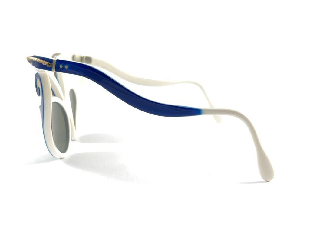 VINTAGE ICONIC  OLIVER GOLDSMITH " THE MARTIAN " HANDMADE 1959 SUNGLASSES
