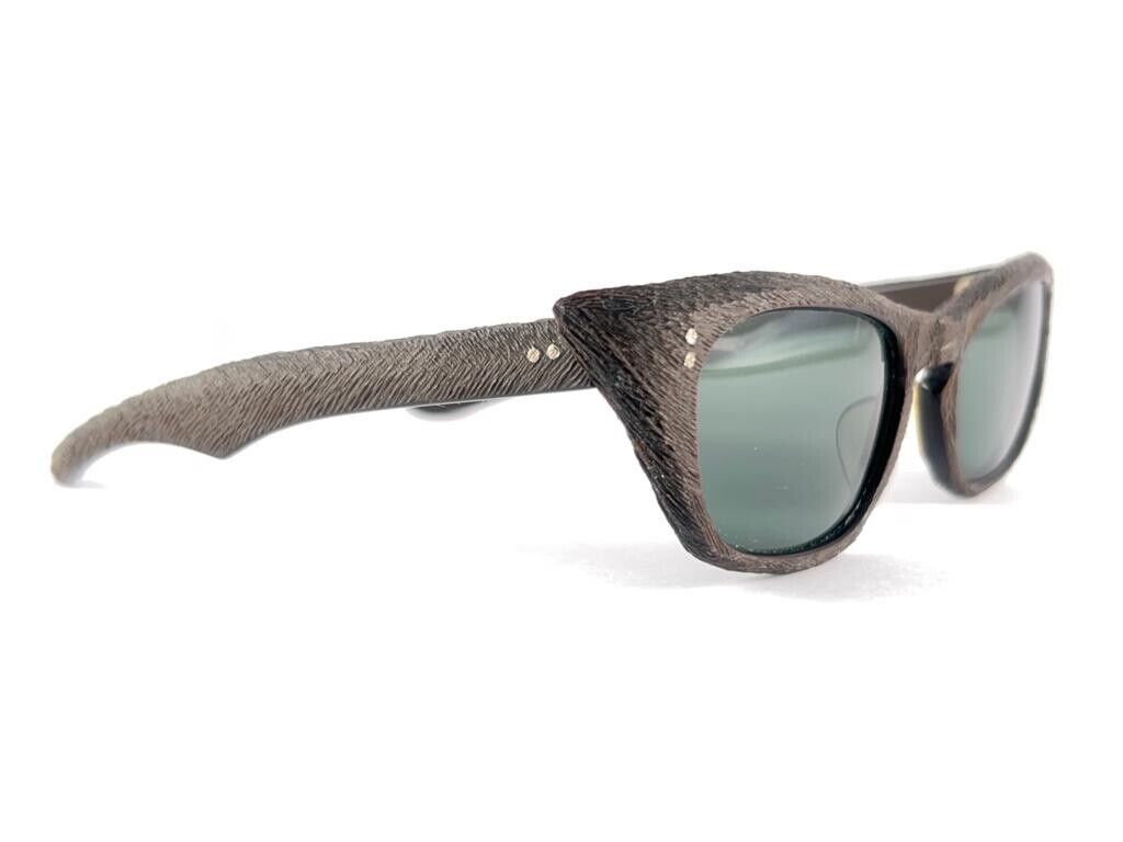 NEW VINTAGE MIDCENTURY CAT EYE FRAME WOOD GRAIN EFFECT 60S SUNGLASSES FRANCE