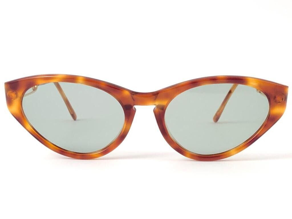 NEW VINTAGE MOSCHINO CAT EYE TORTOISE MEDIUM M03 CAT EYE SUNGLASSES ITALY