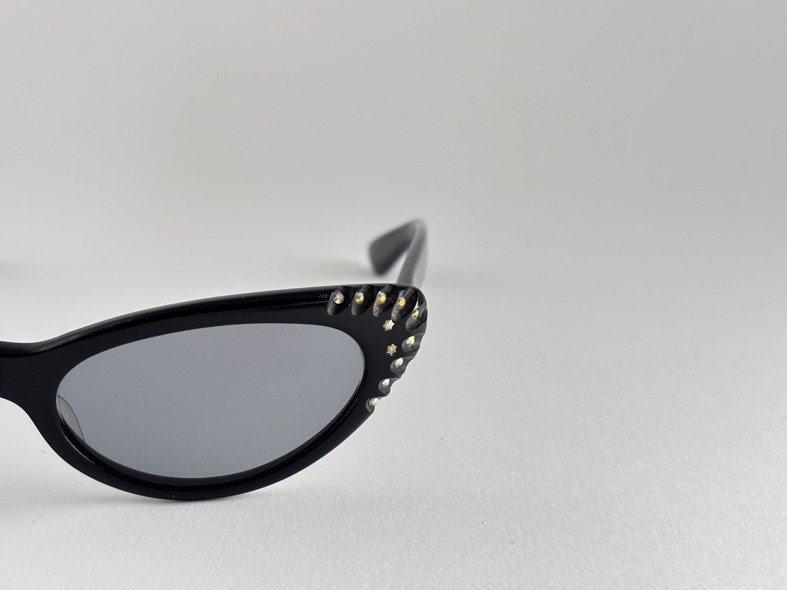 VINTAGE RARE AMERICAN OPTICAL " TEMPTRESS " CAT EYE MIDCENTURY SUNGLASSES 1960'S