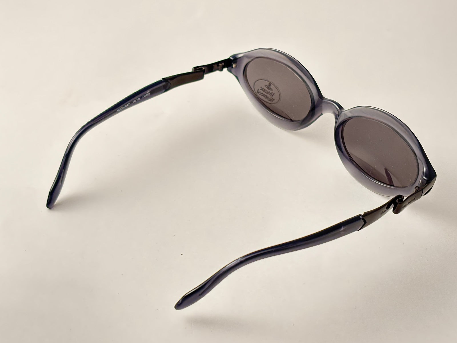 NEW VINTAGE VIVIENNE WESTWOOD " PICADILLY " CAT EYE SPACE GREY  SUNGLASSES