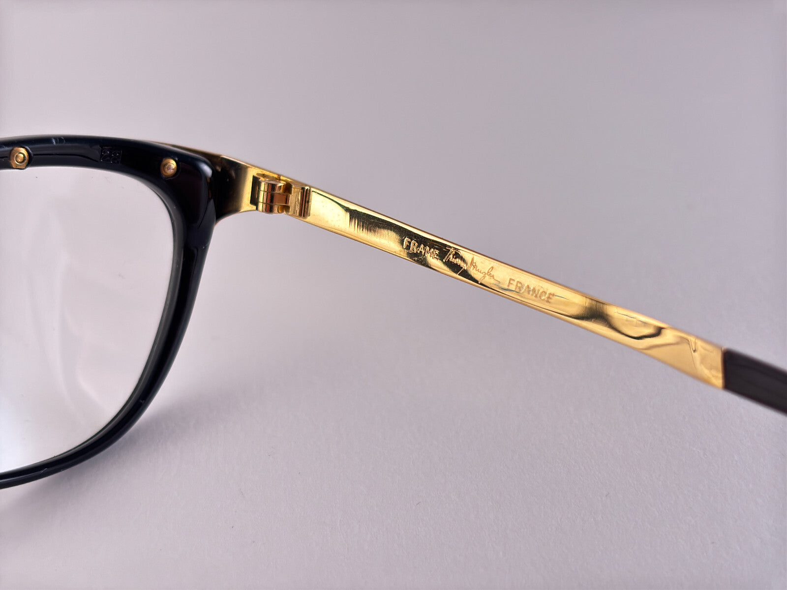 NEW VINTAGE THIERRY MUGLER CAT EYE 25723  1980'S  SUNGLASSES