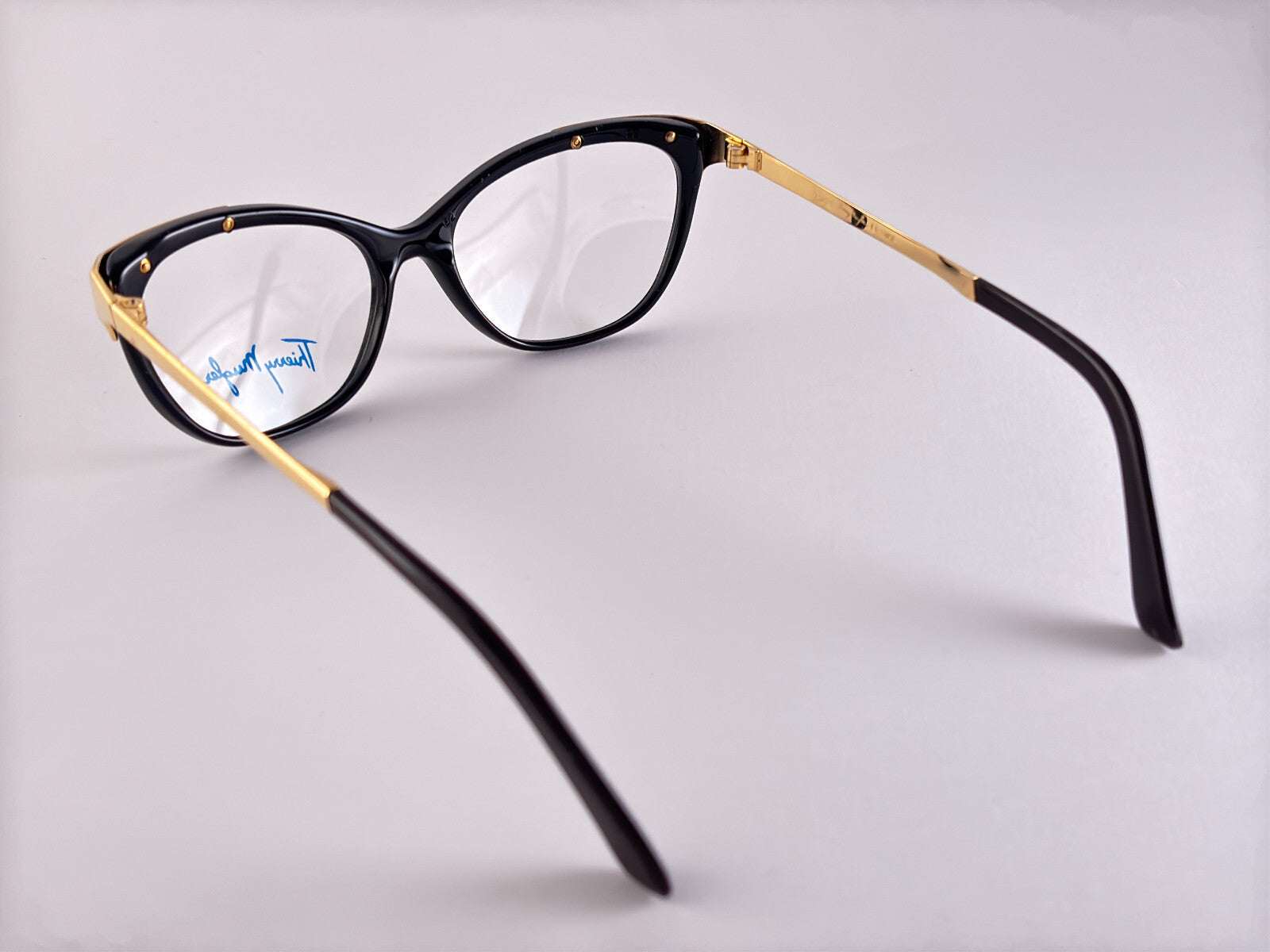 NEW VINTAGE THIERRY MUGLER CAT EYE 25723  1980'S  SUNGLASSES