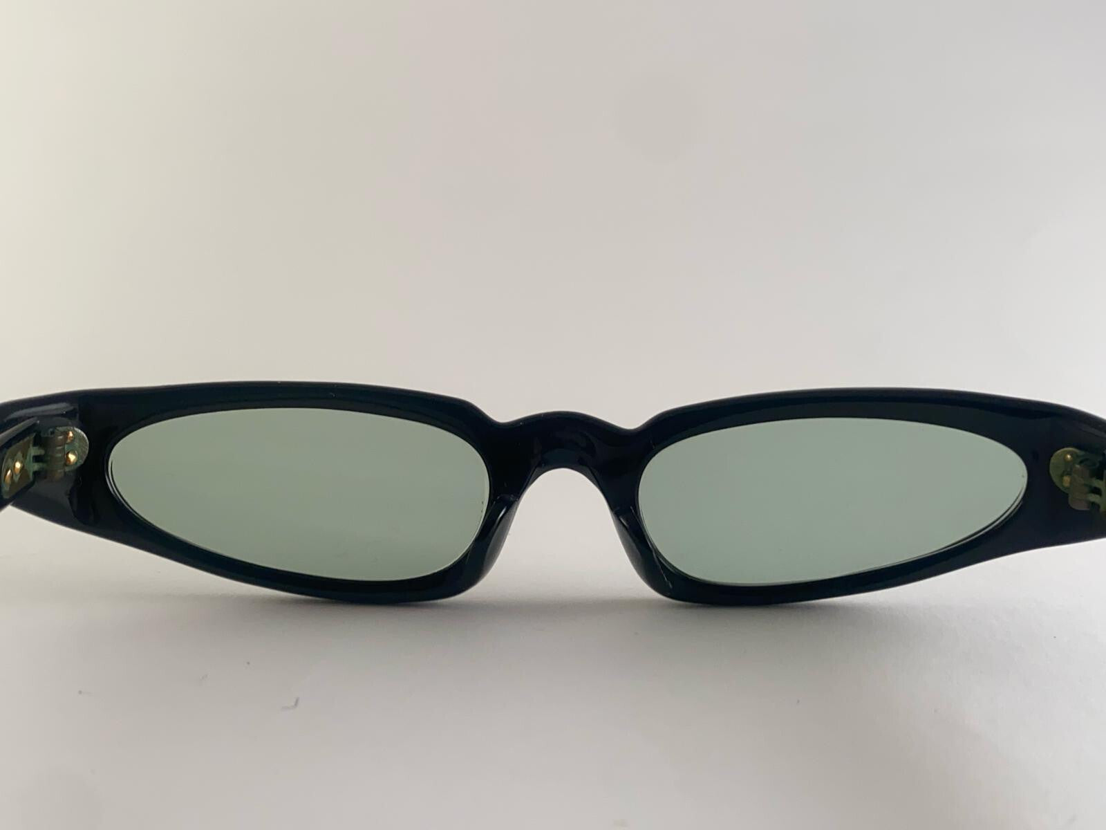VINTAGE SWANK 1960'S CAT EYE BLACK SUNGLASSES MADE IN FRANCE