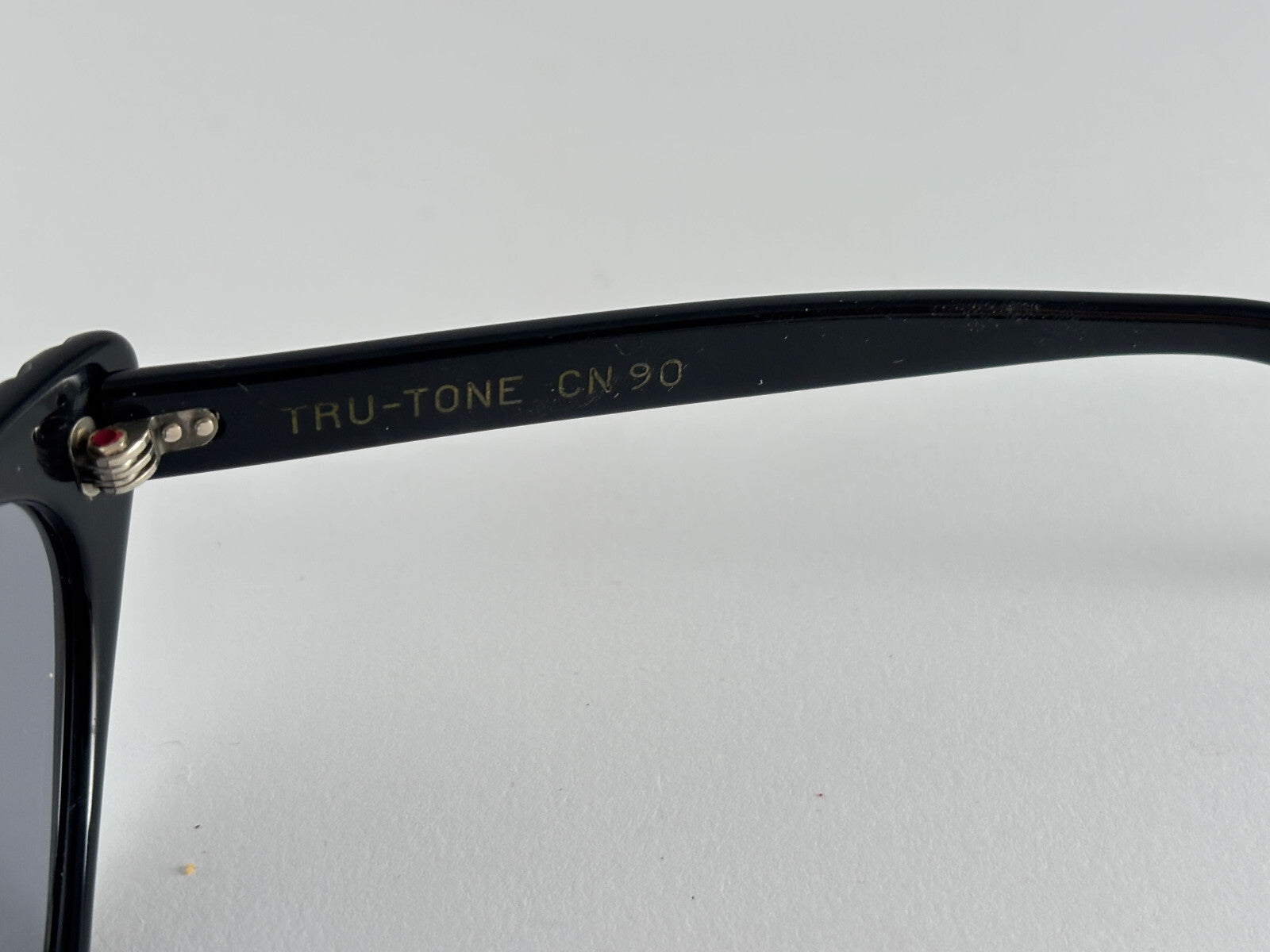 VINTAGE RARE AMERICAN OPTICAL " TEMPTRESS " CAT EYE MIDCENTURY SUNGLASSES 1960'S