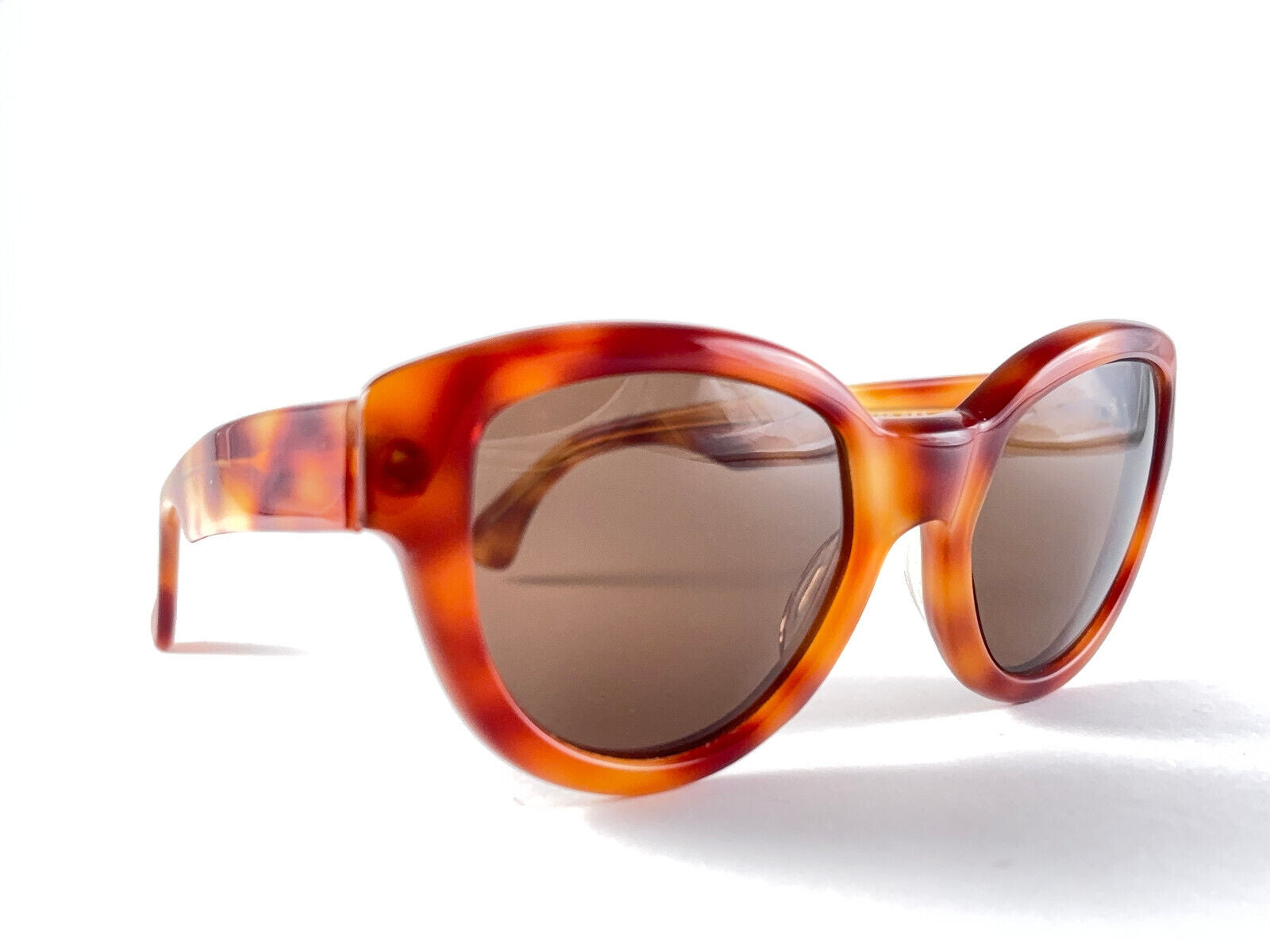 VINTAGE MONTANA CAT EYE MEDIUM TORTOISE FRAME FRANCE SUNGLASSES 1980'S